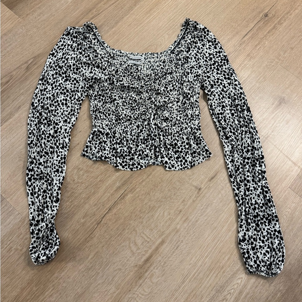 Urban Outfitters Leopard Print Long Sleeve Ruched Crop